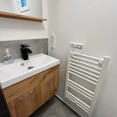 Hausboot Der Frieslaender Im Wangermeer * Schillig